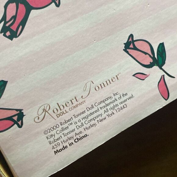 Robert Tonner. kitty Collier 18” Basic Doll  Red Hair. 20402 new in box - Picture 4 of 7